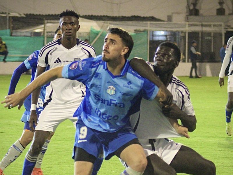 Macará y Emelec reparten puntos y siguen comprometidos con el descenso