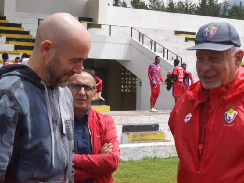 Félix Sánchez Bas continua las visitas a los equipos de la Serie A 