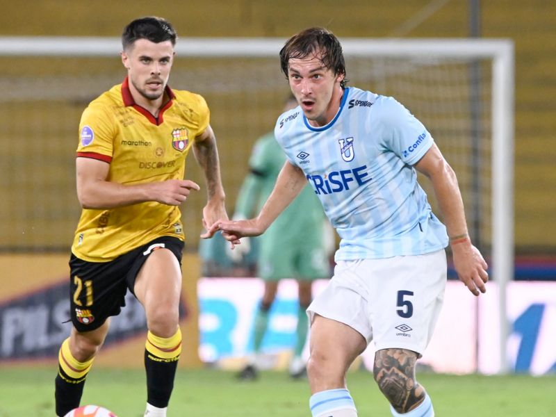 Universidad Católica se toma Guayaquil y vence a un Barcelona herido en el Monumental