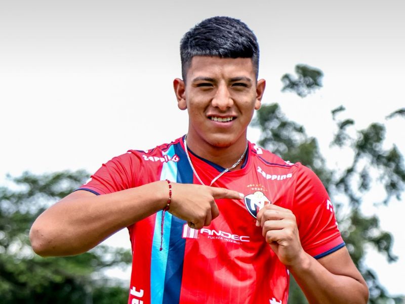 Jeremy Mejía se despide de El Nacional tras dos años en el club