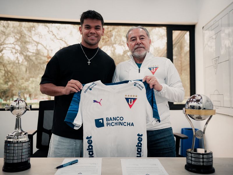 Liga de Quito oficializa la contratación del paraguayo Rodney Redes