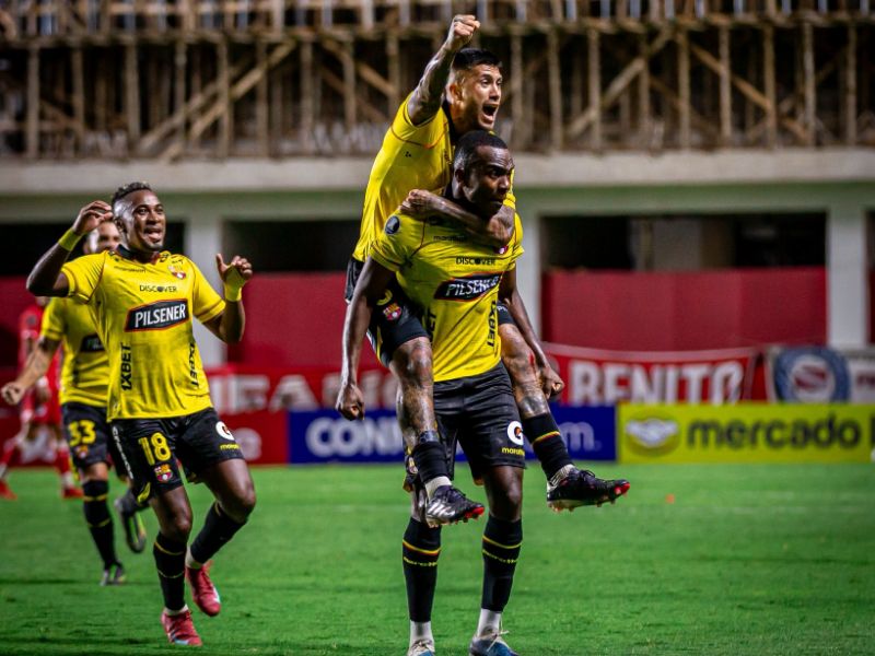 Hazaña amarilla en Buenos Aires: Barcelona clasifica en penales ante Argentinos Juniors