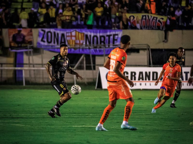 Barcelona SC suma fuera de casa tras empate sin goles ante Libertad