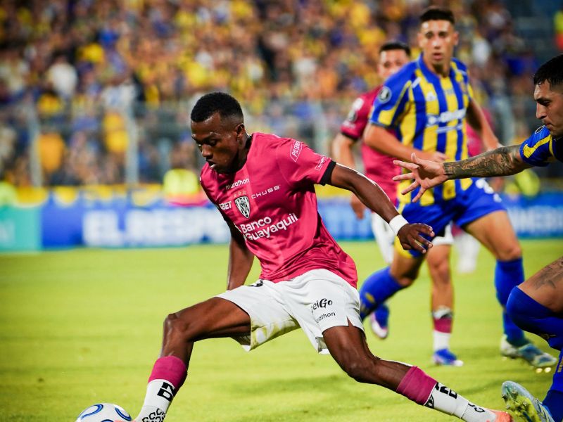 Sin goles, pero con tensión: Independiente del Valle y Rosario Central firmaron un 0-0 intenso