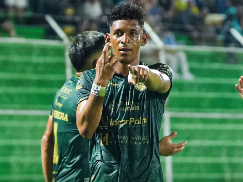 Orense se impone en un final dramático y vence 2-1 a Libertad en Machala