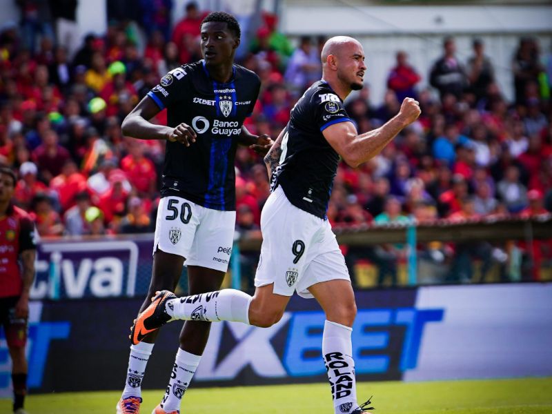 Independiente del Valle firma una remontada épica en Cuenca y se mantiene líder