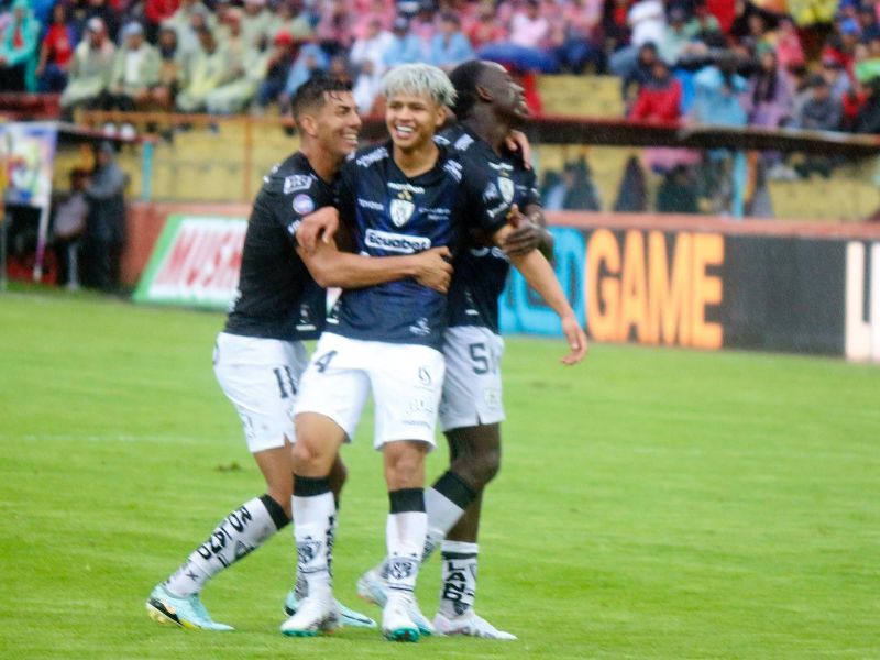 Independiente del Valle suma 3 puntos más y continúa como líder de la tabla