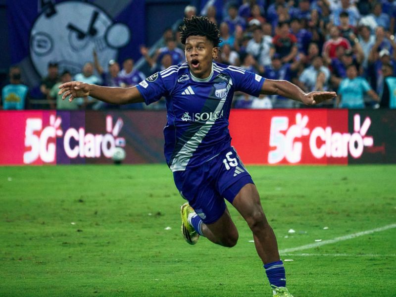 Emelec golpea en el Capwell y vence a Liga de Quito en un duelo cerrado