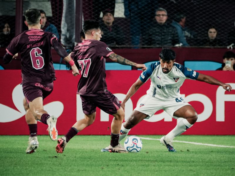 Lanús se impone 1-0 en Argentina y frena a Liga de Quito en la Libertadores