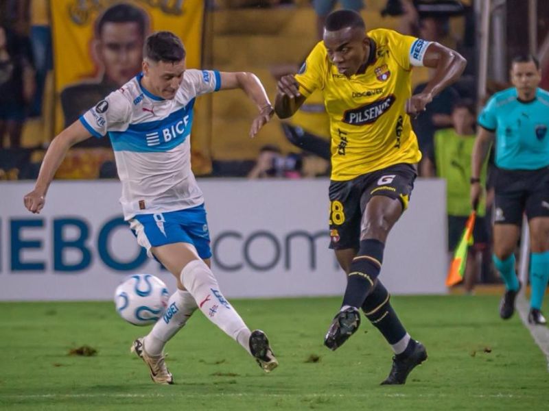 Universidad Católica golpea en Guayaquil y deja contra las cuerdas a Barcelona en la Libertadores