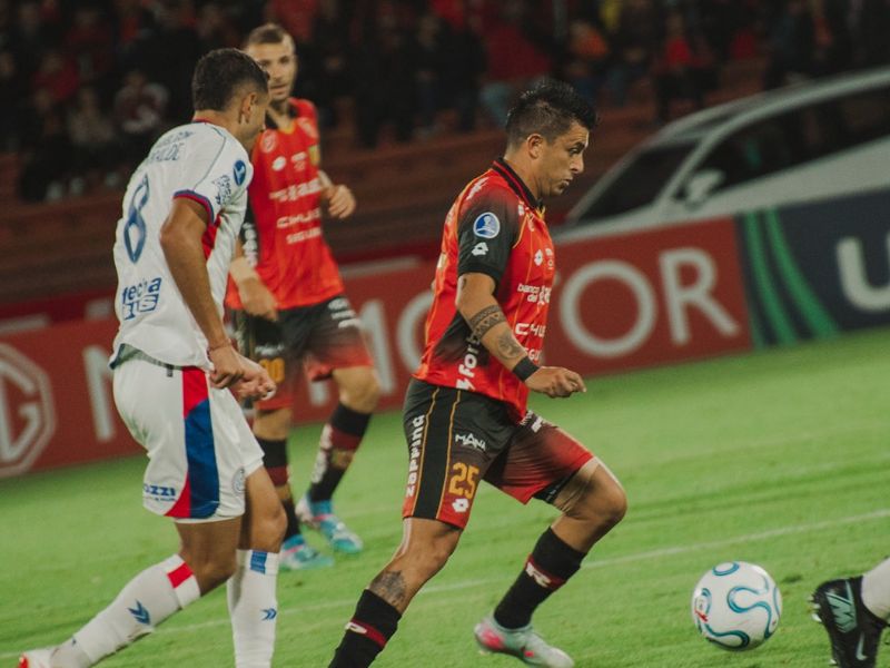 Deportivo Cuenca empata sin goles ante San Lorenzo y se mantiene en zona de clasificación