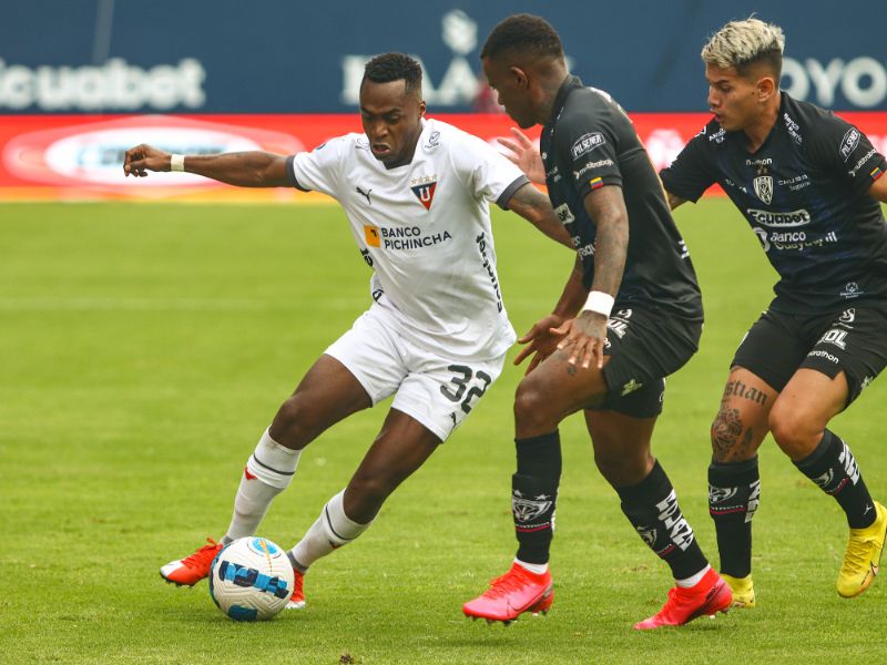 Liga de Quito vence a Independiente del Valle con una impresionante remontada