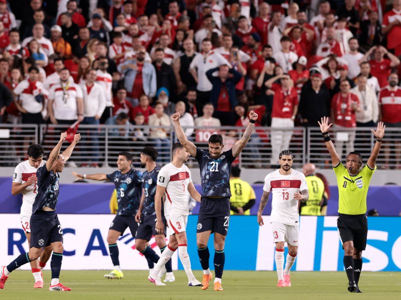 La Albirroja cumple: Paraguay derrota a Turquía y se juega el pase ante Australia