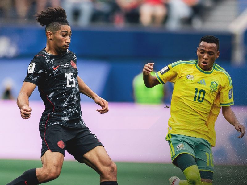 Canadá vence a Sudáfrica con un gol agónico en el 91' y es la primera selección en clasificar a octavos