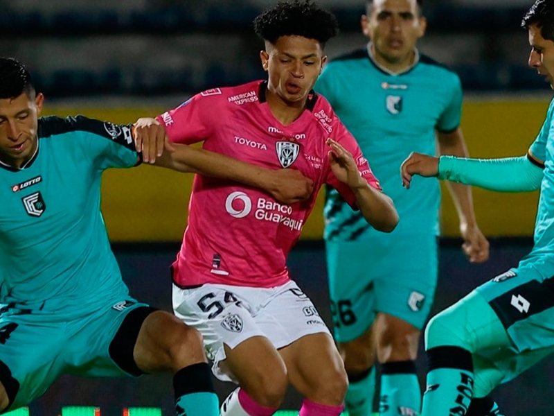 Cumbayá recibió a Independiente del Valle y lo vence por 1 gol a 0