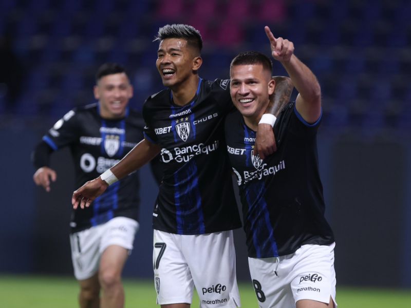 Independiente del Valle golea 4-0 al Manta y se afianza en la punta