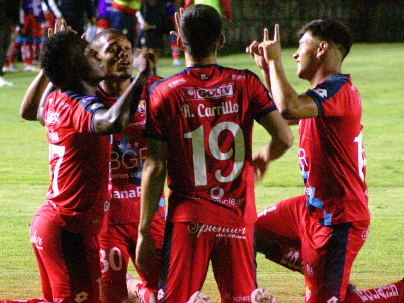 Los 'Puros Criollos' se imponen a Gualaceo con un marcador final de 3-4