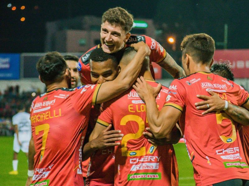 Deportivo Cuenca derrotó al Liga de Quito en el inicio de la liga pro