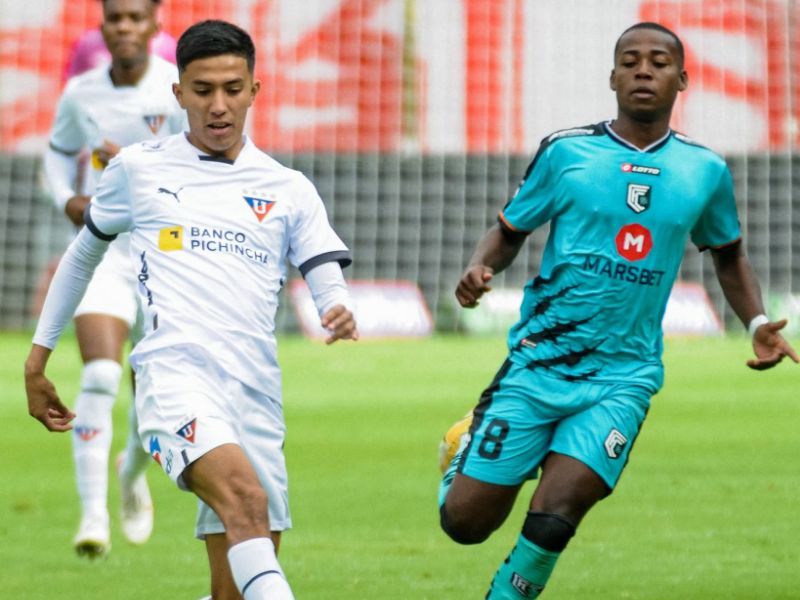 Liga de Quito y Cumbayá empatan sin goles en un partido reñido