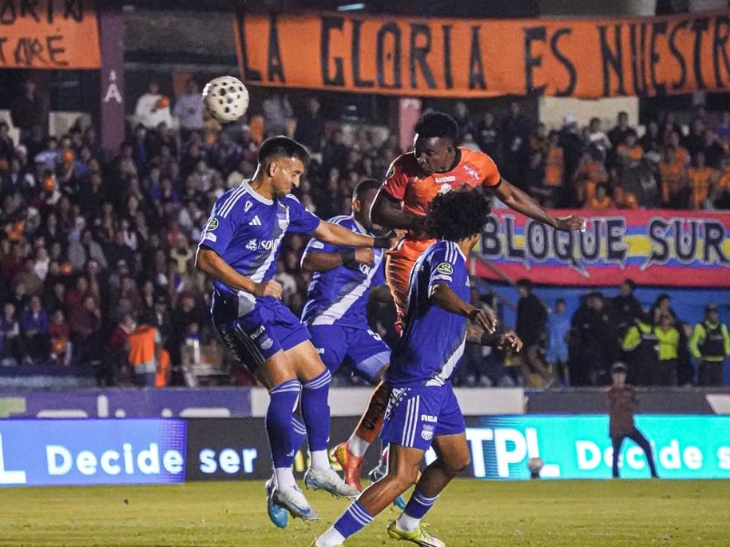 Tablas en Loja: Libertad FC y Emelec empatan 1-1 en el cierre de la Fecha 28