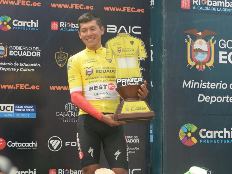 Héctor Álvarez brilla en la Mitad del Mundo y se corona campeón de la Vuelta al Ecuador 2026