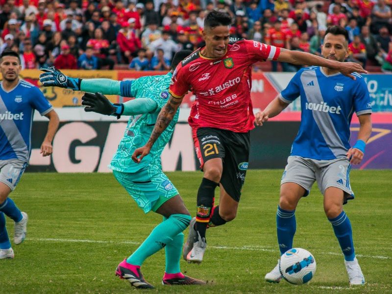 Deportivo Cuenca remonta y sorprende a Emelec con una Victoria de 3-2 en el cierre de la primera etapa