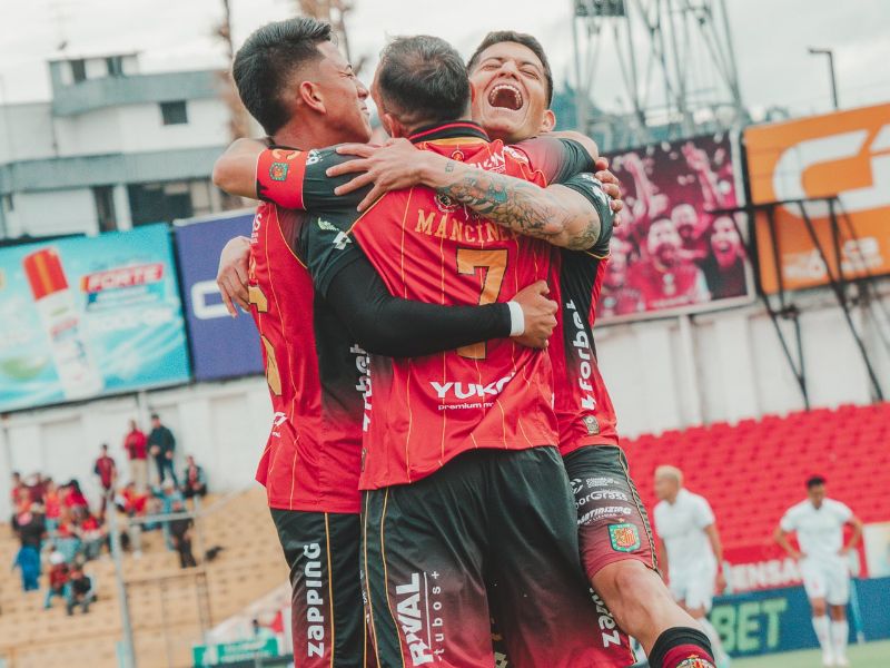 Deportivo Cuenca vence a Técnico Universitario en un final de infarto por la LigaPro