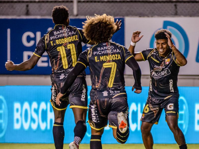 ¡Cátedra torera en Chillogallo! Barcelona SC golea 4-0 a Aucas en el Hexagonal