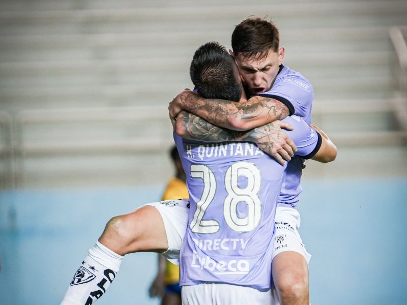 IDV golea 3-0 a Delfín en Manta y pone un pie en la gran final de la Copa Ecuador