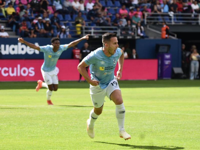 Universidad Católica sorprende a Independiente del Valle con gol en minutos finales