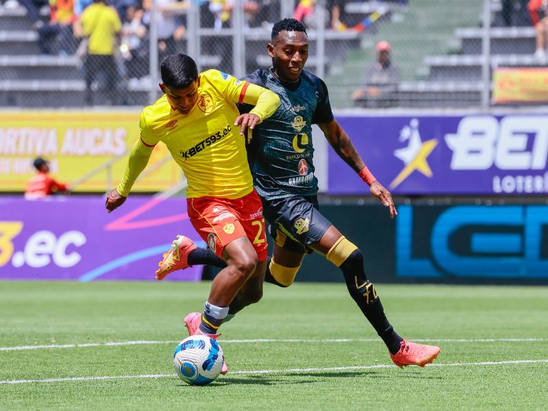 Libertad supera a Aucas en un con un marcador final 2-1