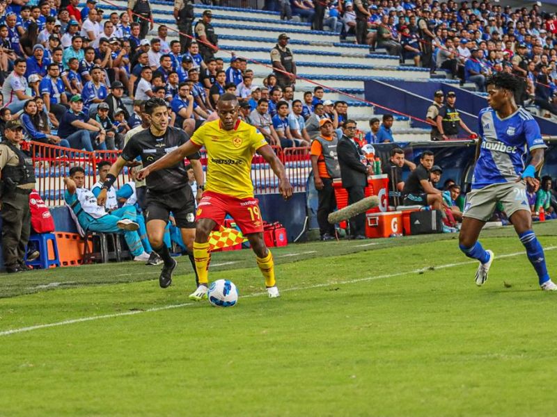 Emelec y Aucas empatan sin goles en el George Capwell