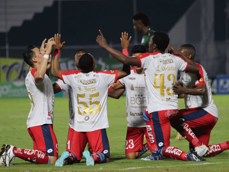 El Nacional y Orense igualan 1-1 en el 9 de Mayo