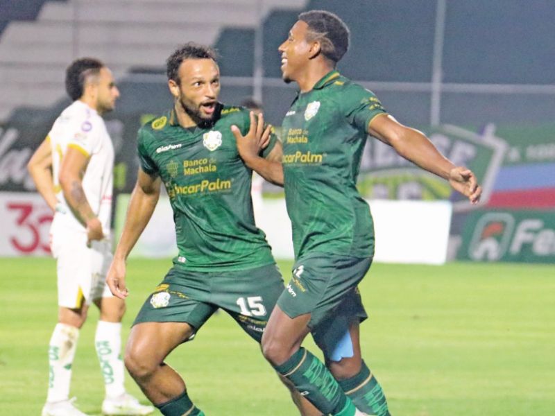 Orense se impone 1-0 sobre Mushuc Runa en el Estadio 9 de Mayo