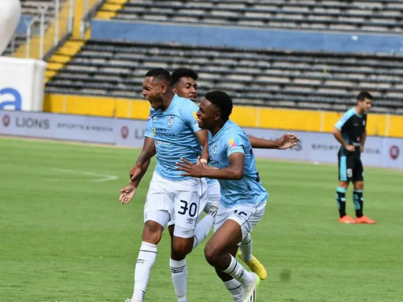 Universidad Católica supera a Cumbayá en un encuentro ajustado con un gol al último minuto