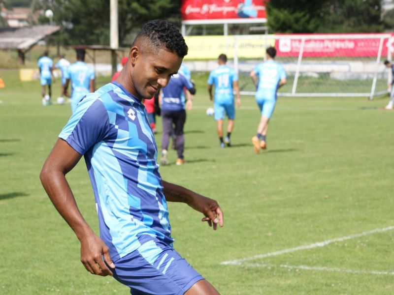 Nuevos fichajes se unen al Club El Nacional para el desafío de la Liga Pro