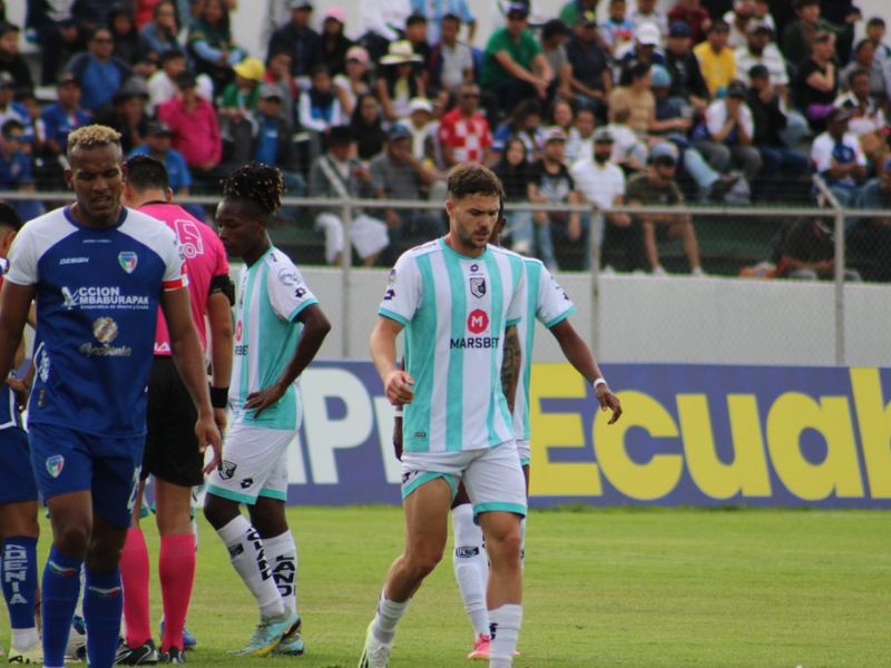 Imbabura sostiene empate sin goles frente a Cumbayá, a pesar de jugar con 10 hombres