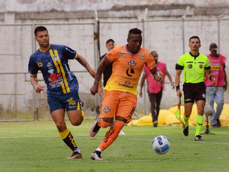 Delfín rescata un empate en el último minuto frente a Libertad