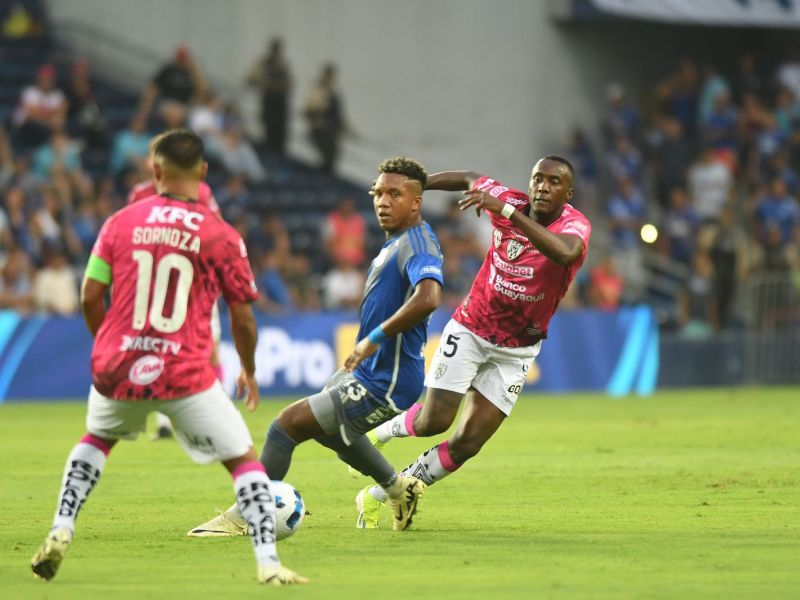 Emelec e Independiente no logran romper el empate y ceden la punta de la tabla