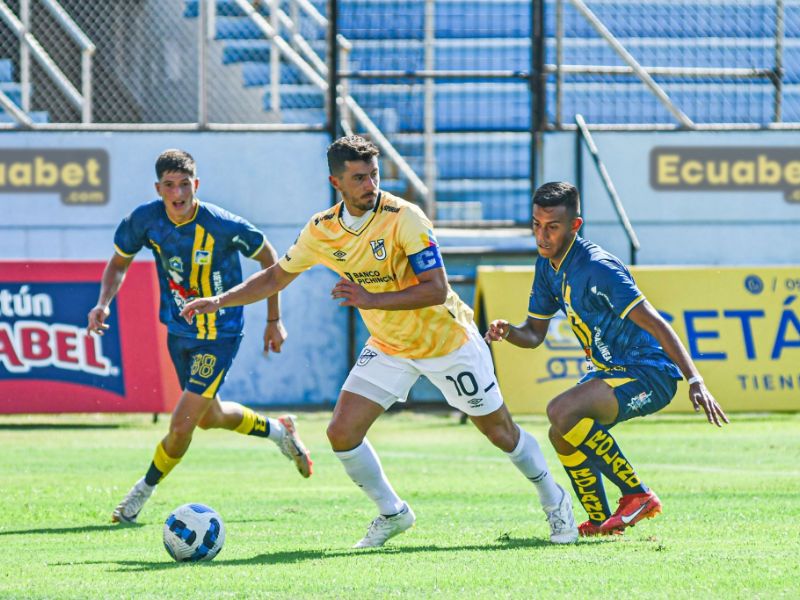 Universidad Católica suma tres puntos al vencer a Delfín por 2-0
