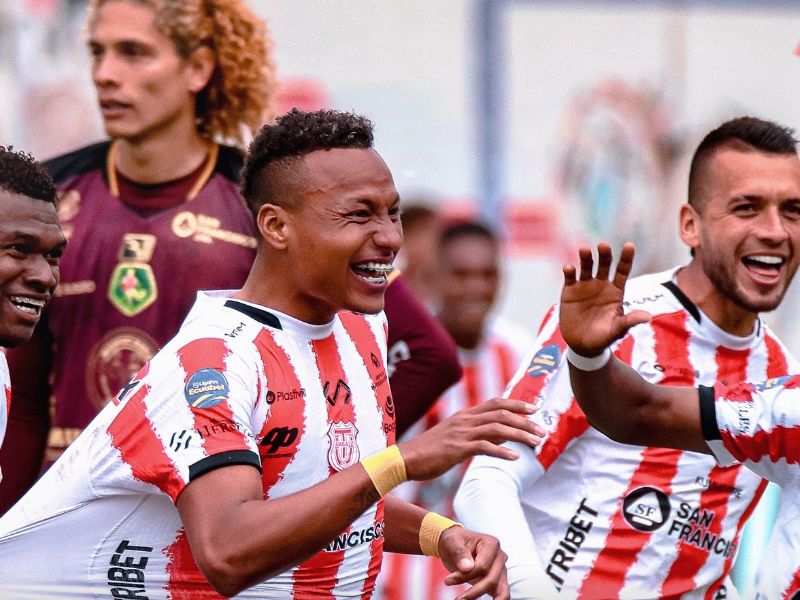 Técnico Universitario remonta para vencer a Mushuc Runa 2-1 en la Liga Pro