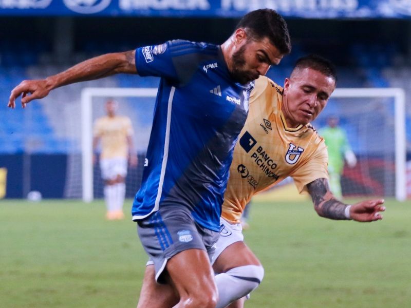 Emelec triunfa sobre Universidad Católica en un emocionante duelo de la Liga Pro