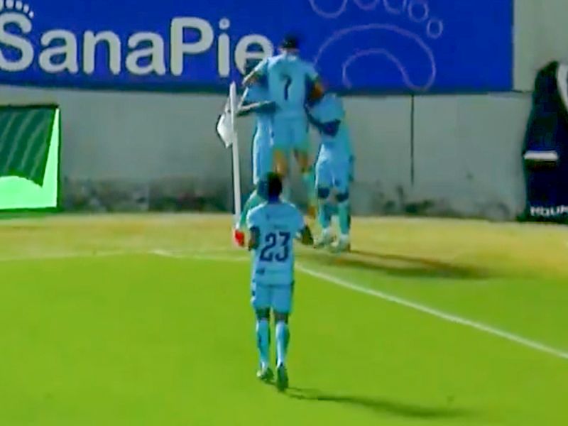 David Caicedo clasifica a Libertad con un gol decisivo ante Aucas