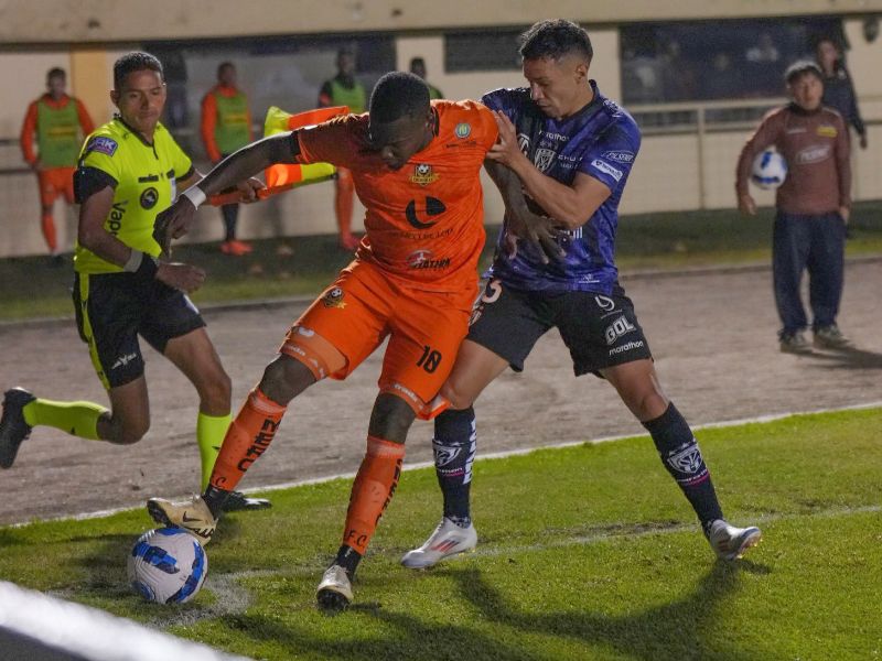 Libertad rescata un punto frente a Independiente del Valle en un duelo parejo