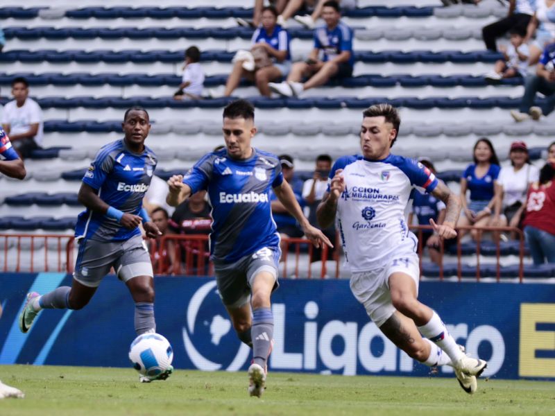 Emelec y Imbabura igualan en un partido clave por la permanencia