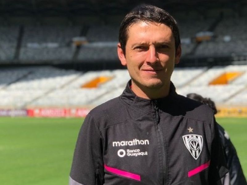 Federación Ecuatoriana de Fútbol presentó al nuevo DT de la selección Sub-20 quien dirigirá en el mundial de Indonesia