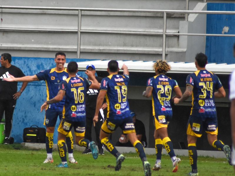 Emelec no encuentra el rumbo: Delfín gana 2-0 en el Jocay