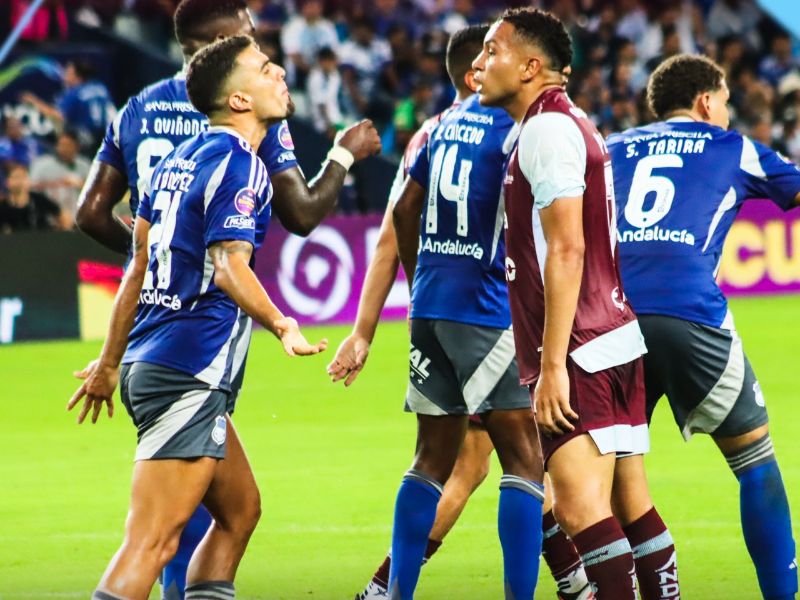 Emelec y Macará igualaron sin goles en un partido de emociones y penales errados