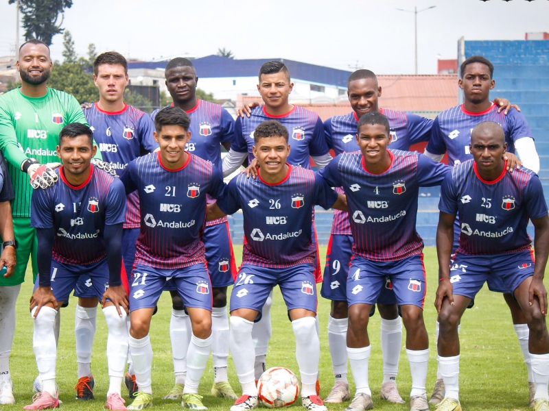 Deportivo Quito vs. Liga de Quito: una Noche Azulgrana llena de emoción