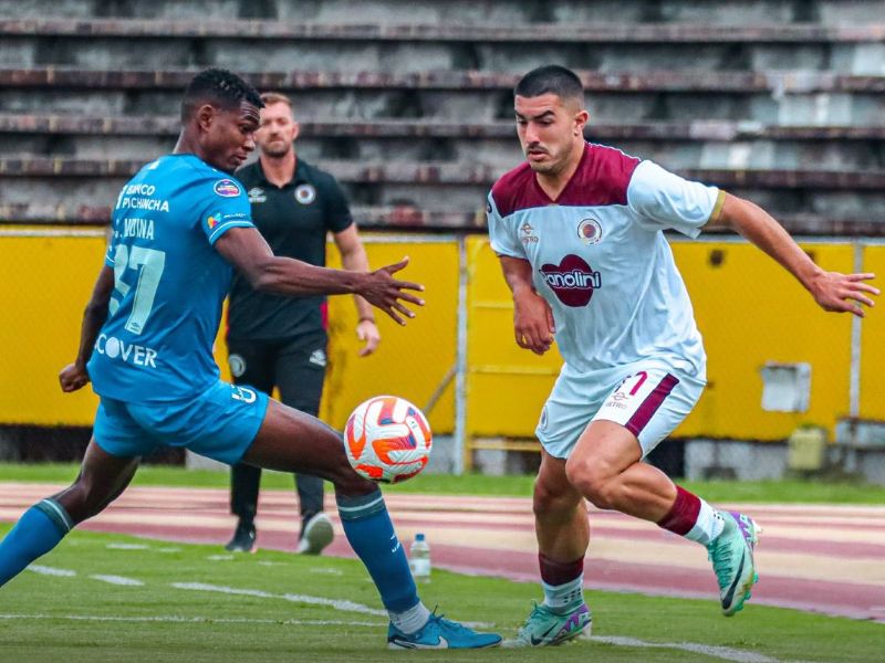 Vinotinto Ecuador vence a Universidad Católica en un vibrante 3-2